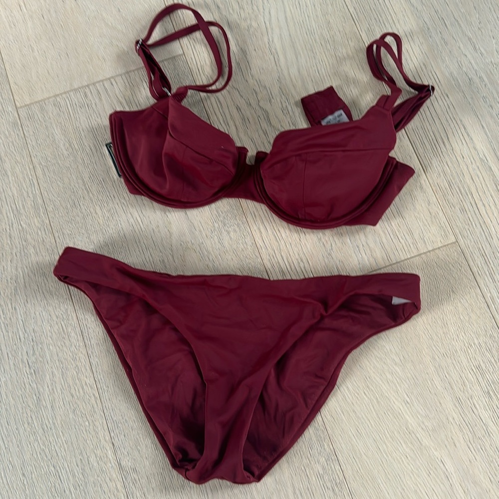 The fold burgundy bikini  (top 10D/32D, bottom (size 4 US) SOLD